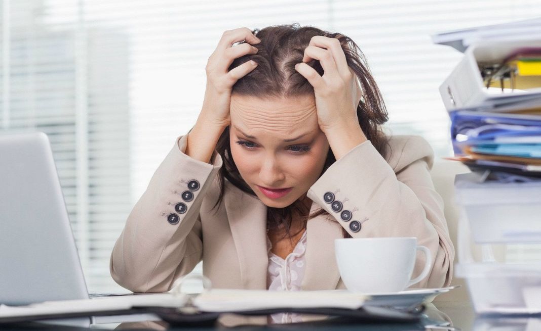 Stress làm bạn gái có dấu hiệu có kinh nhưng không có kinh